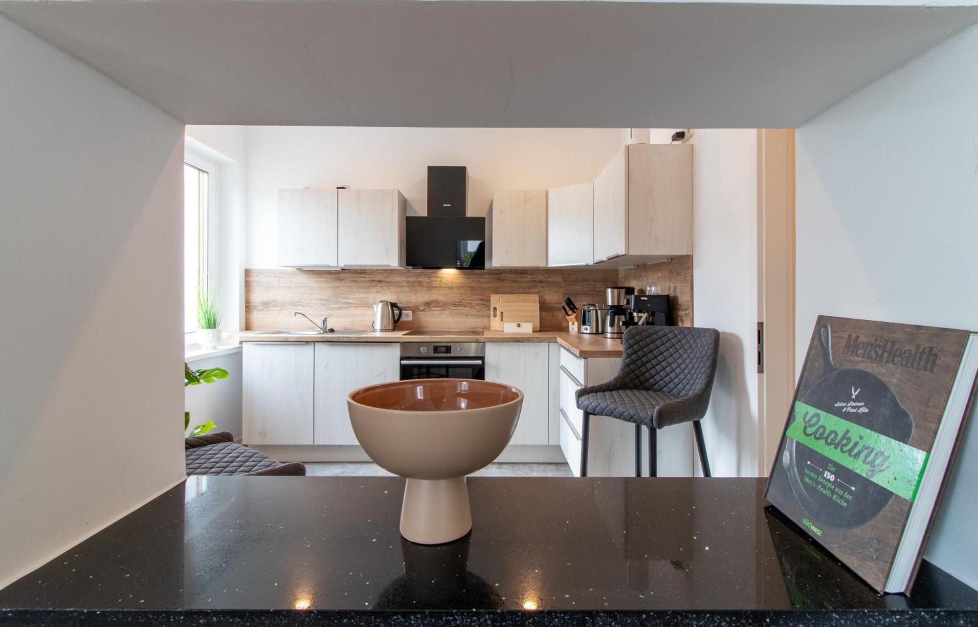 Stilvolles City-Apartment I Netflix I Wlan L Stellplatz I Zentral Schwarzenberg  Exterior photo